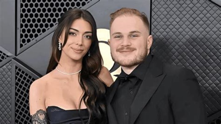 Zach Bryan's Partner: The Woman Behind The Music